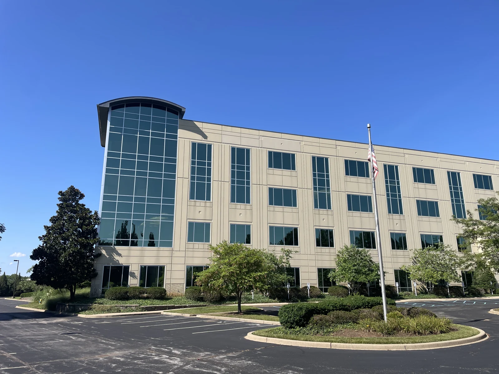 13550 Triton Park Blvd. — Lease in Louisville, KY, photo 2 of 2