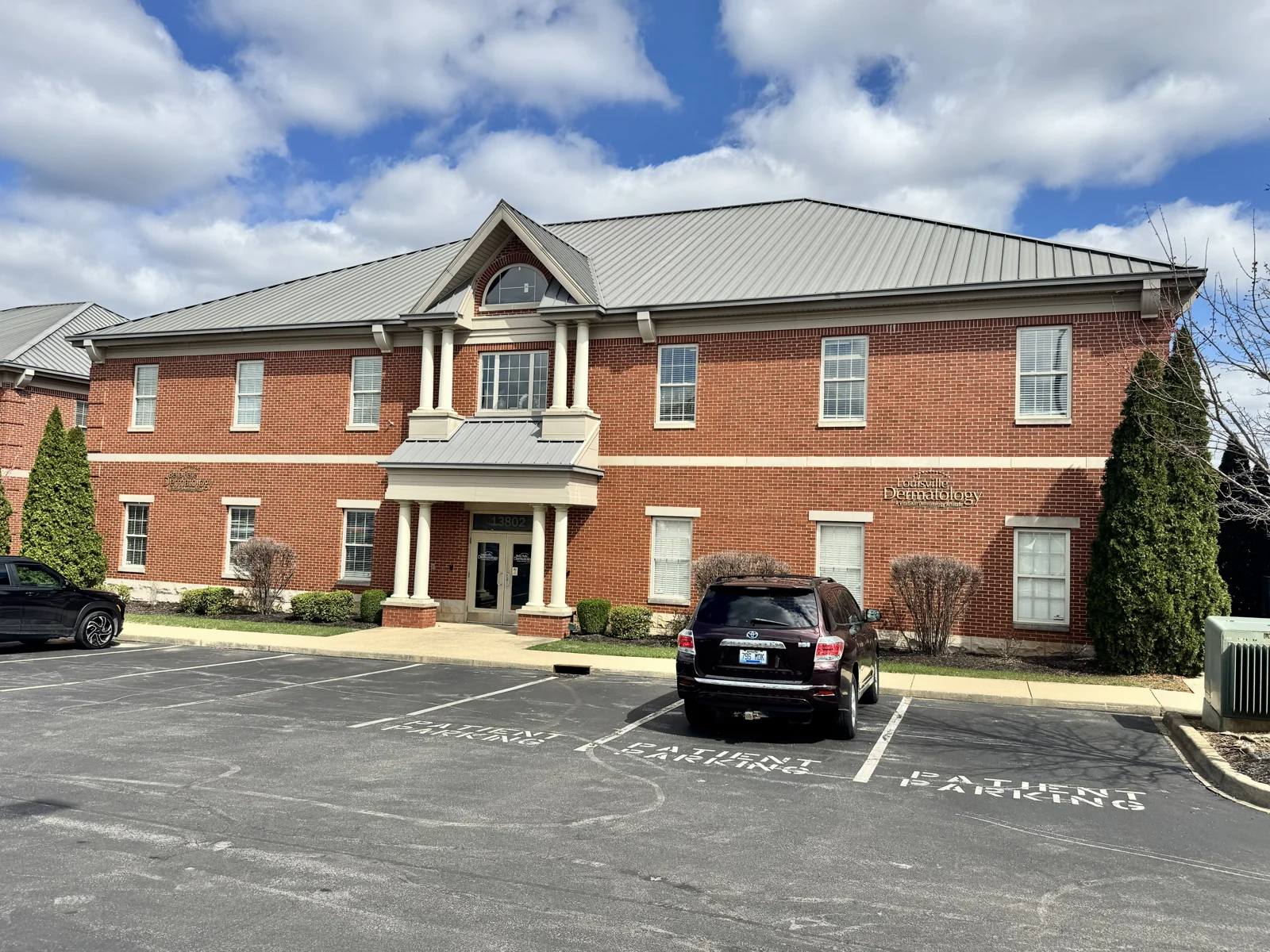 Medical Office Condo for Sublease — Lease in Louisville, KY, photo 1 of 5