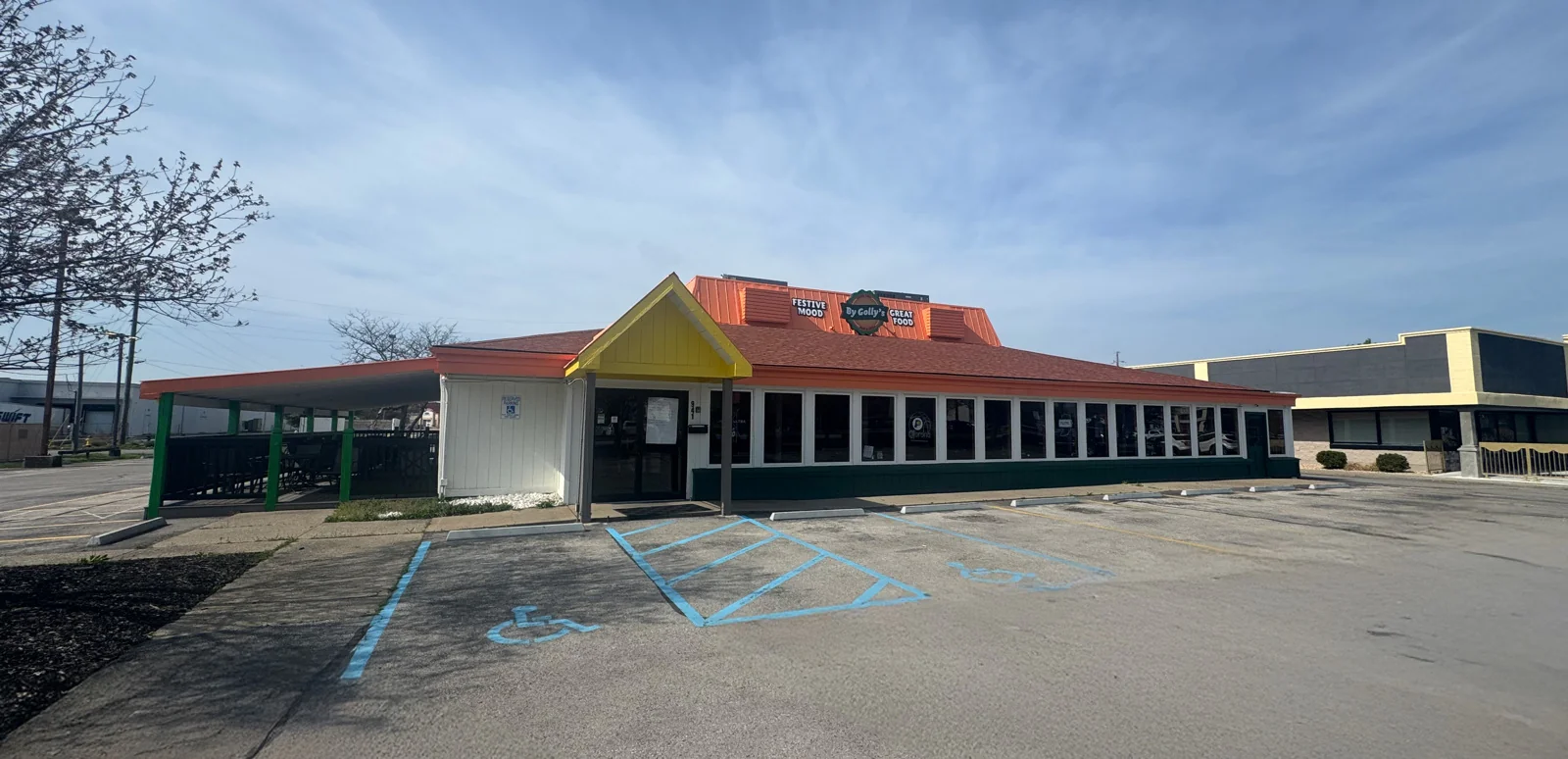 Freestanding Former Restaurant — Lease in Clarksville, IN, photo 1 of 1