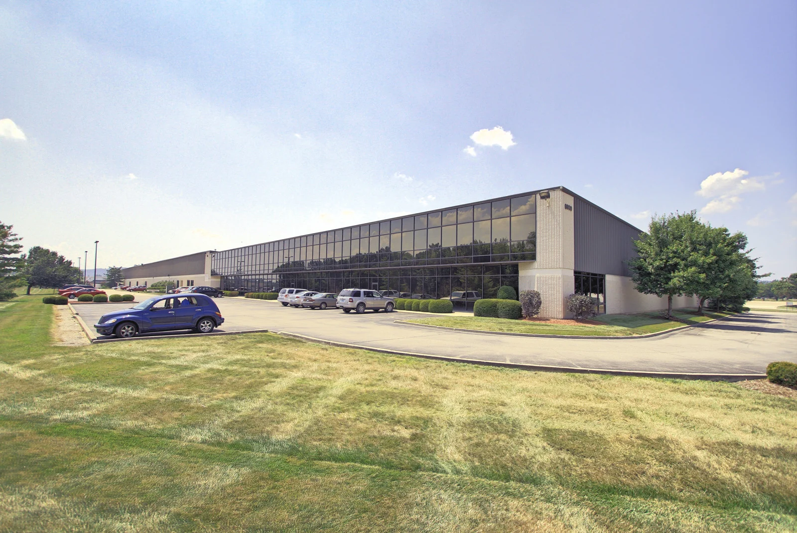 6900 Riverport Drive | 37,027± SF Available — Lease in Louisville, KY, photo 1 of 1
