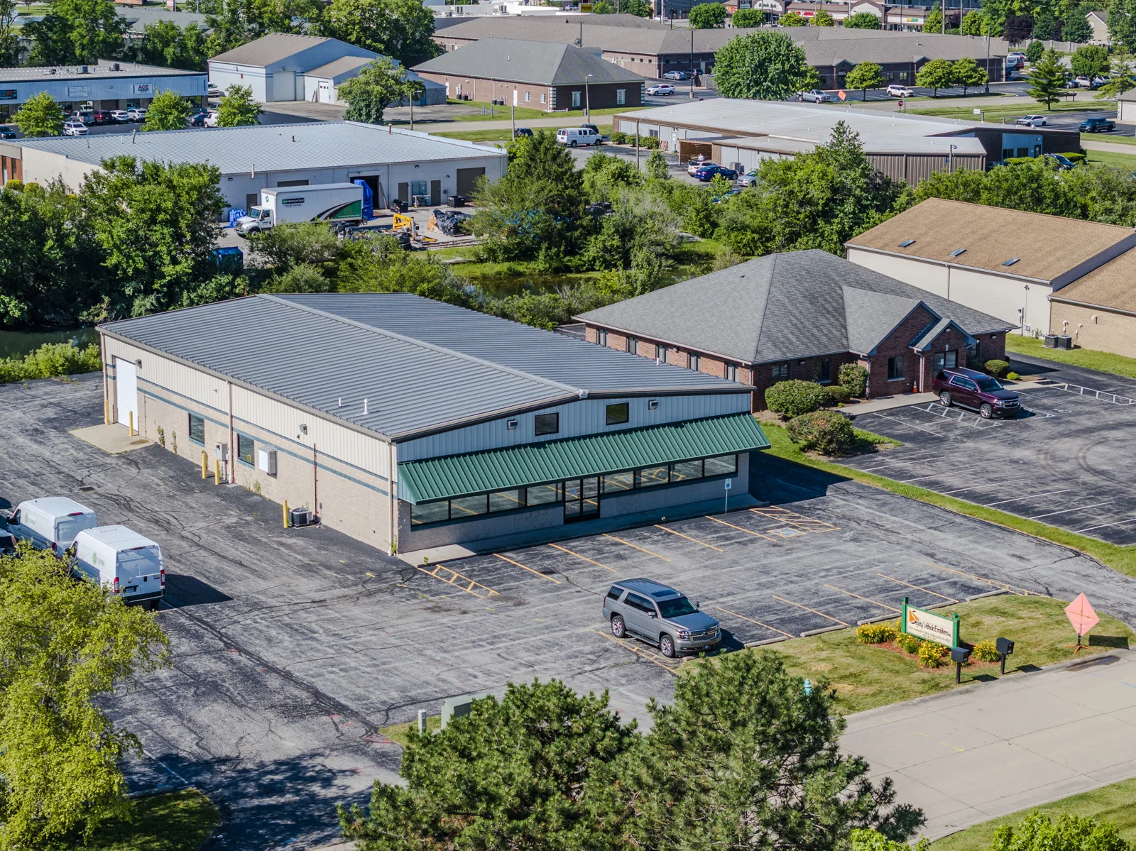 Industrial in Indianapolis, IN — Lease in Indianapolis, IN, photo 2 of 5