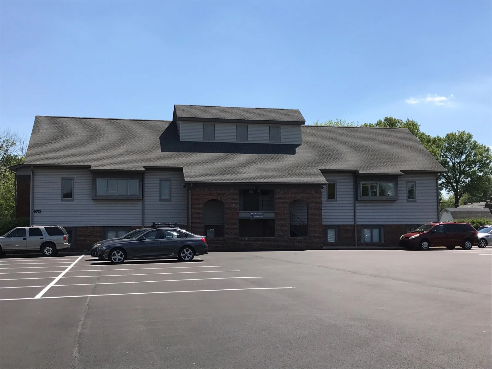 Office in Indianapolis, IN — Lease in Indianapolis, IN, photo 2 of 2