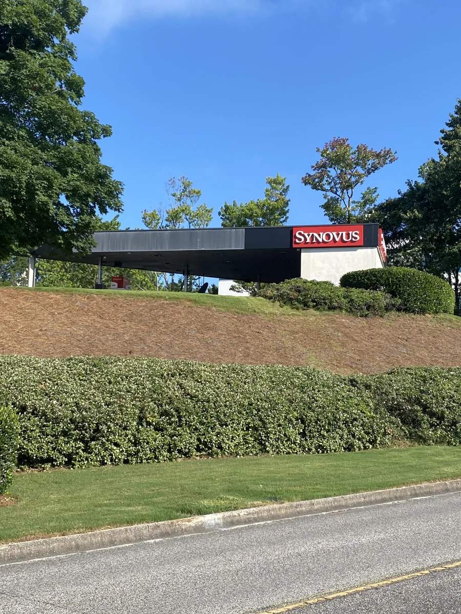 Retail in Birmingham, AL — Lease in Birmingham, AL, photo 2 of 2