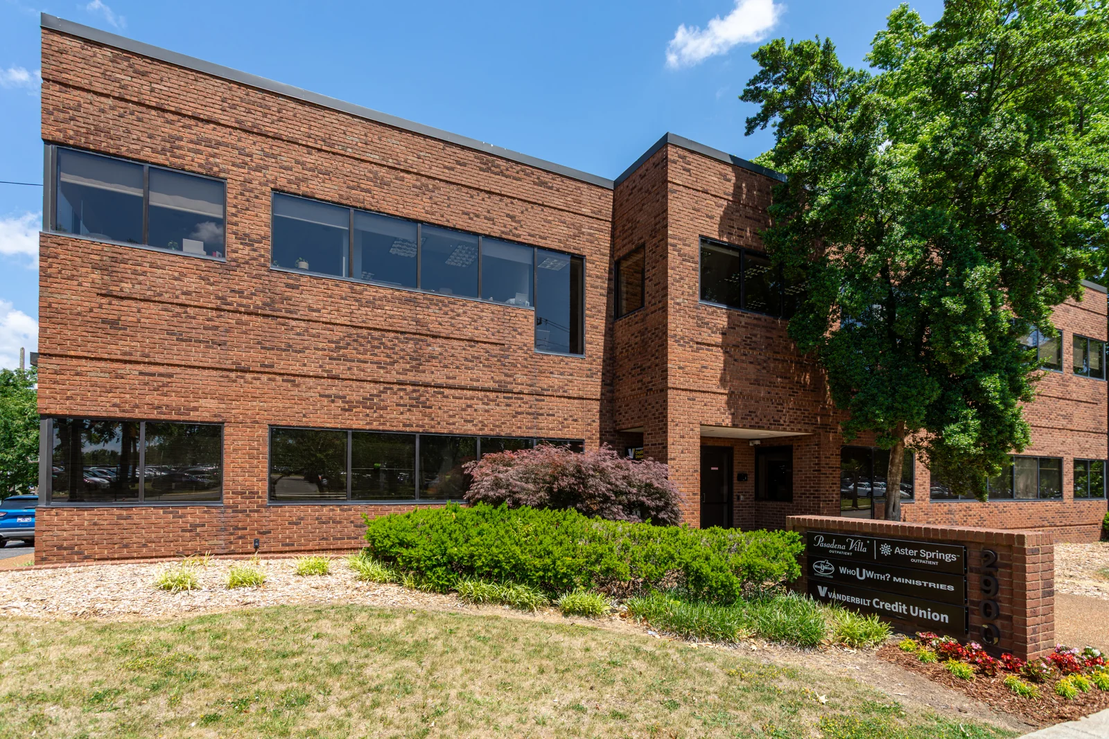 2900 Vanderbilt Place — Lease in Nashville, TN, photo 1 of 6