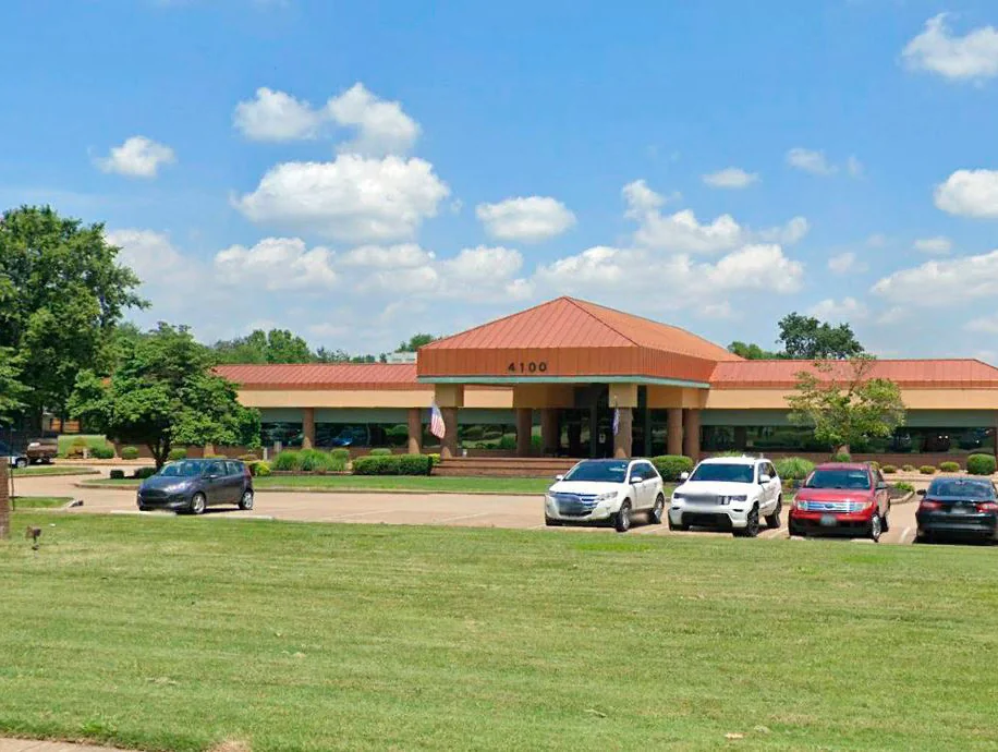Evansville Specialty Hospital — Sale in Evansville, IN, photo 2 of 8