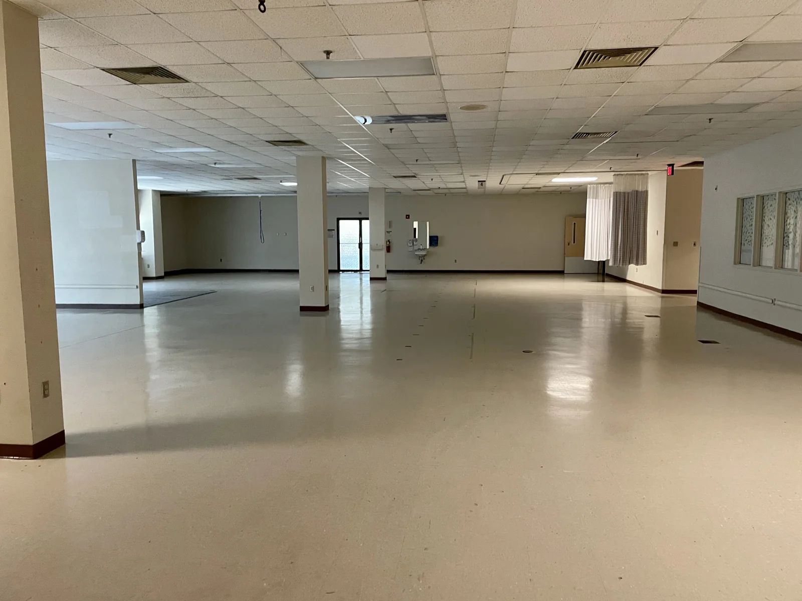 Evansville Specialty Hospital — Sale in Evansville, IN, photo 3 of 8