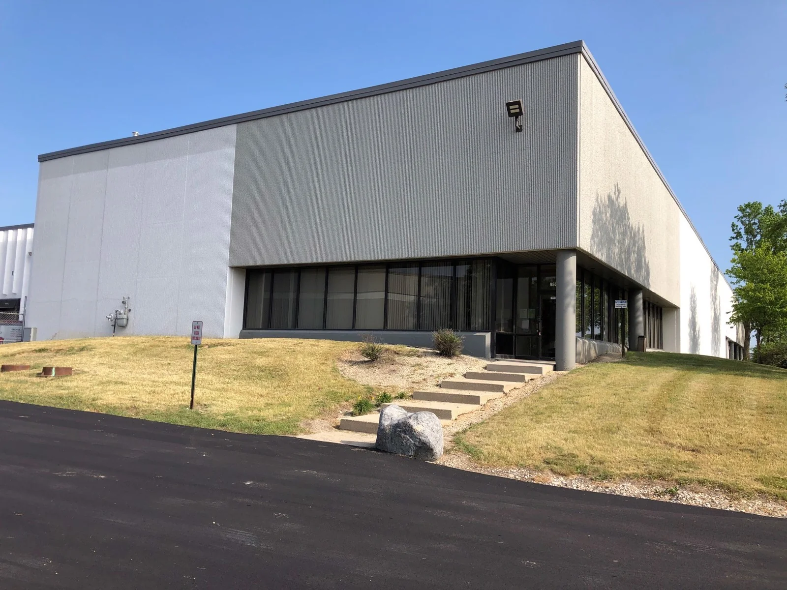 Industrial in Wood Dale, IL — Lease in Wood Dale, IL, photo 1 of 1