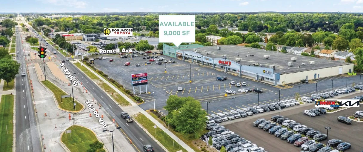 Miracle Mile Shopping Center — Lease in Milwaukee, WI, photo 3 of 4