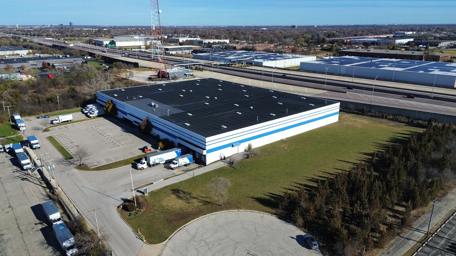 Industrial in Addison, IL — Lease in Addison, IL, photo 2 of 6