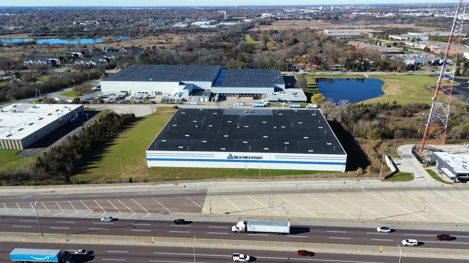 Industrial in Addison, IL — Lease in Addison, IL, photo 3 of 6