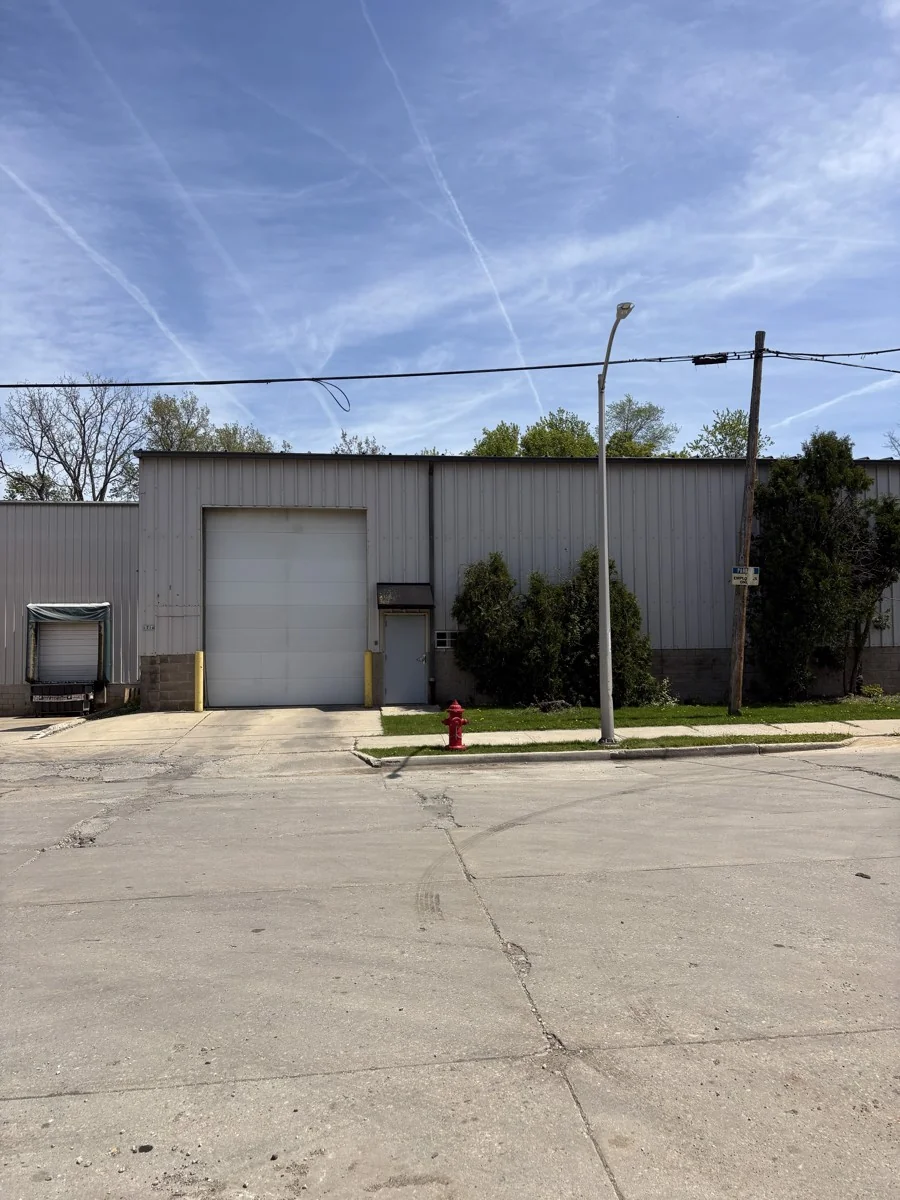 Warehouse/Distribution Property — Sale in West Allis, WI, photo 1 of 2