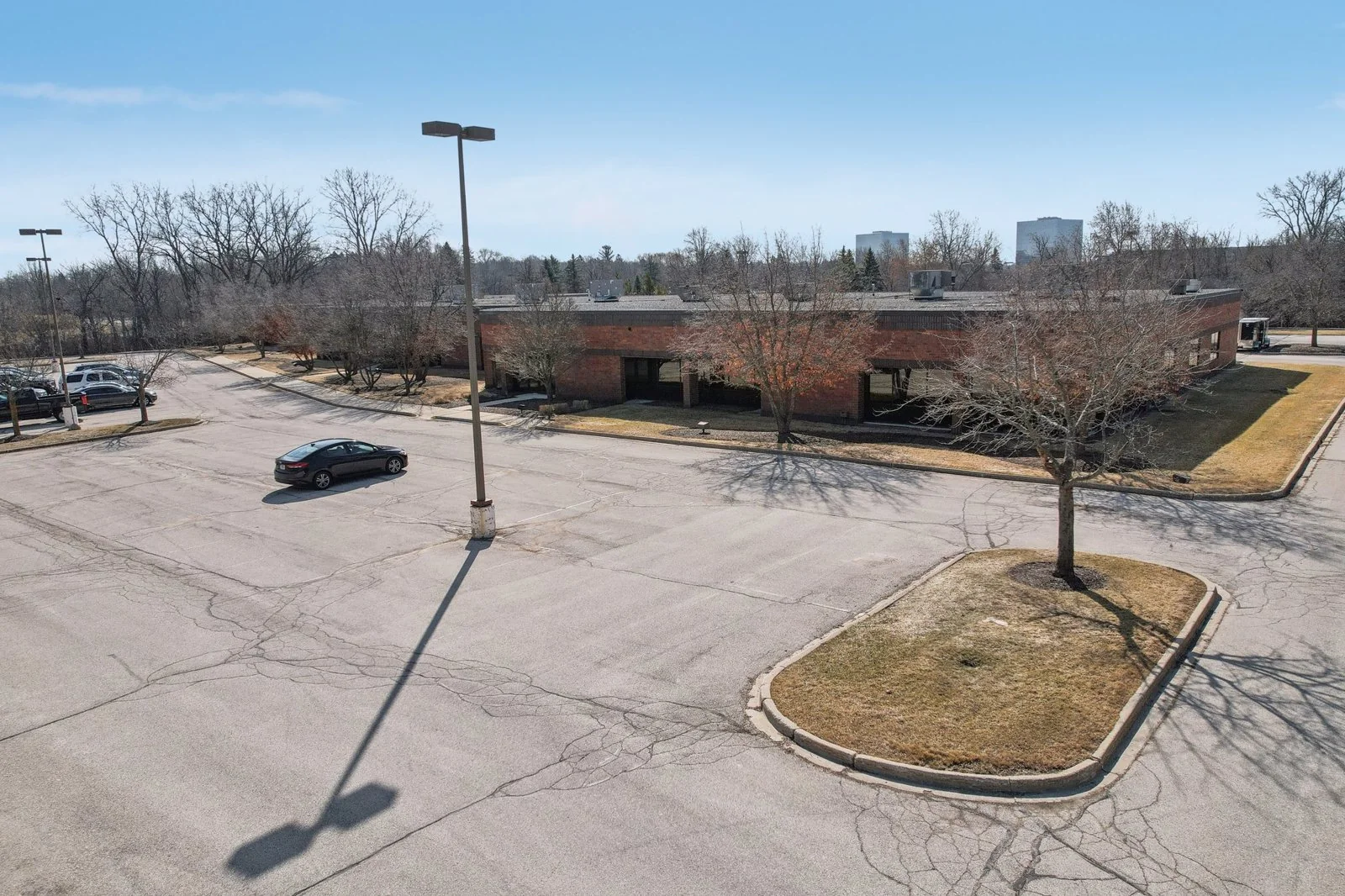 Office in Milwaukee, WI — Lease in Milwaukee, WI, photo 7 of 8