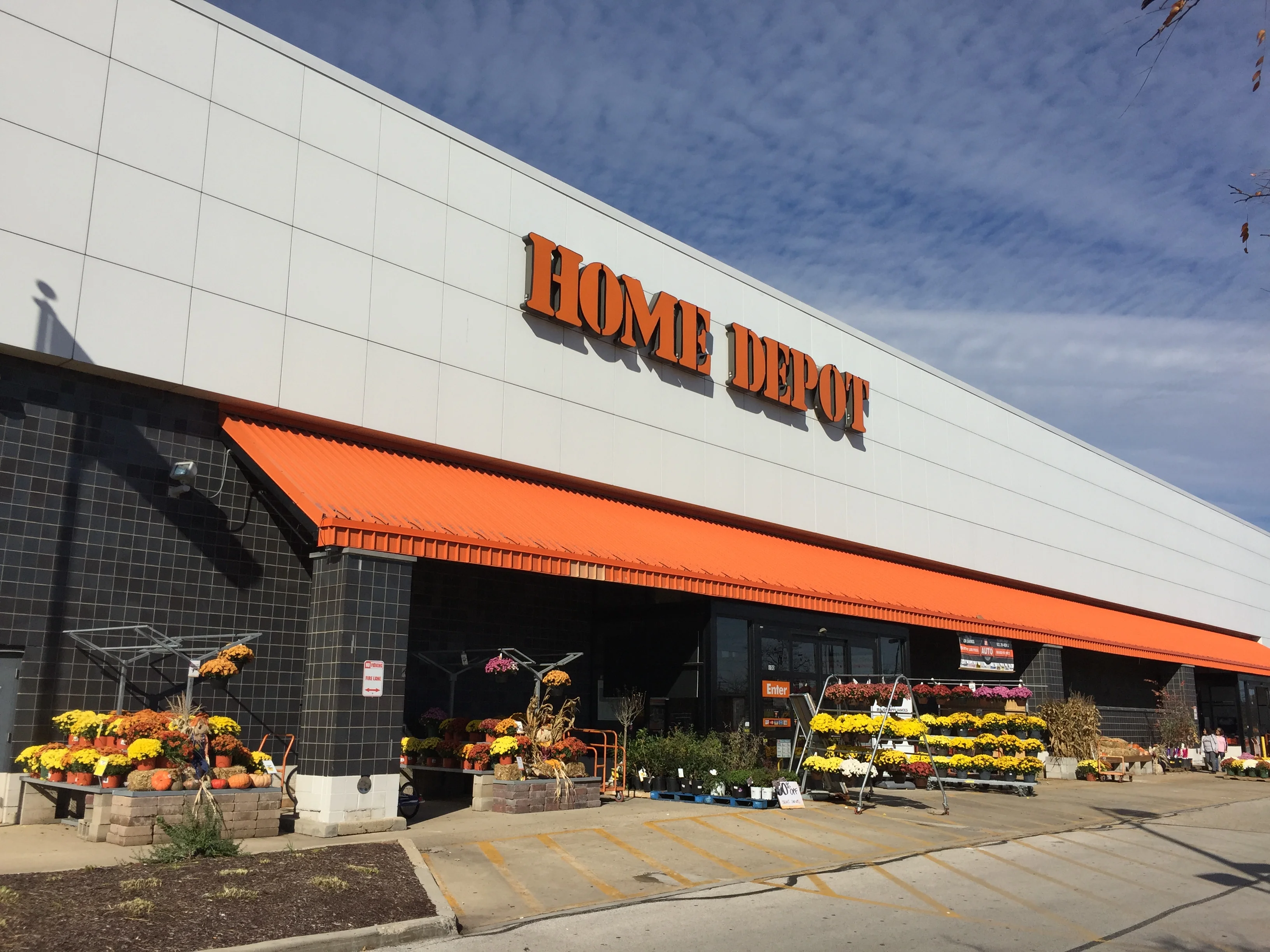 Shops of Schaumburg Court — Lease in Schaumburg, IL, photo 2 of 6