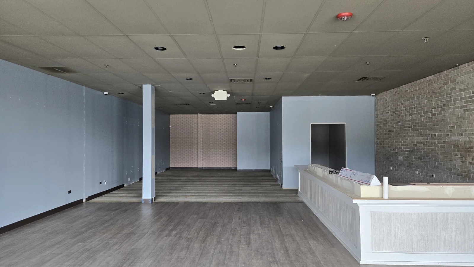 Brewster Creek Centre — Lease in Bartlett, IL, photo 6 of 8