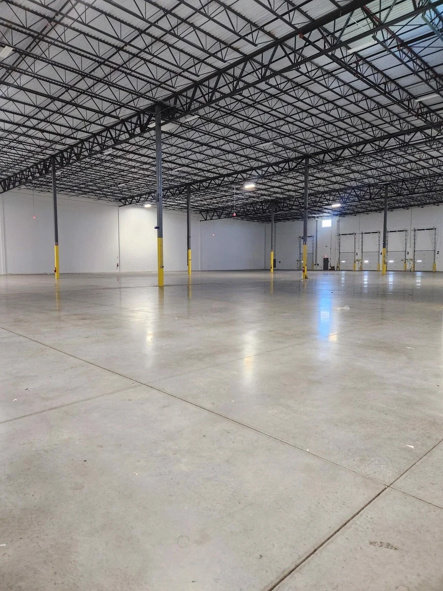 Modern Aurora Warehouse — Lease in Aurora, IL, photo 3 of 5
