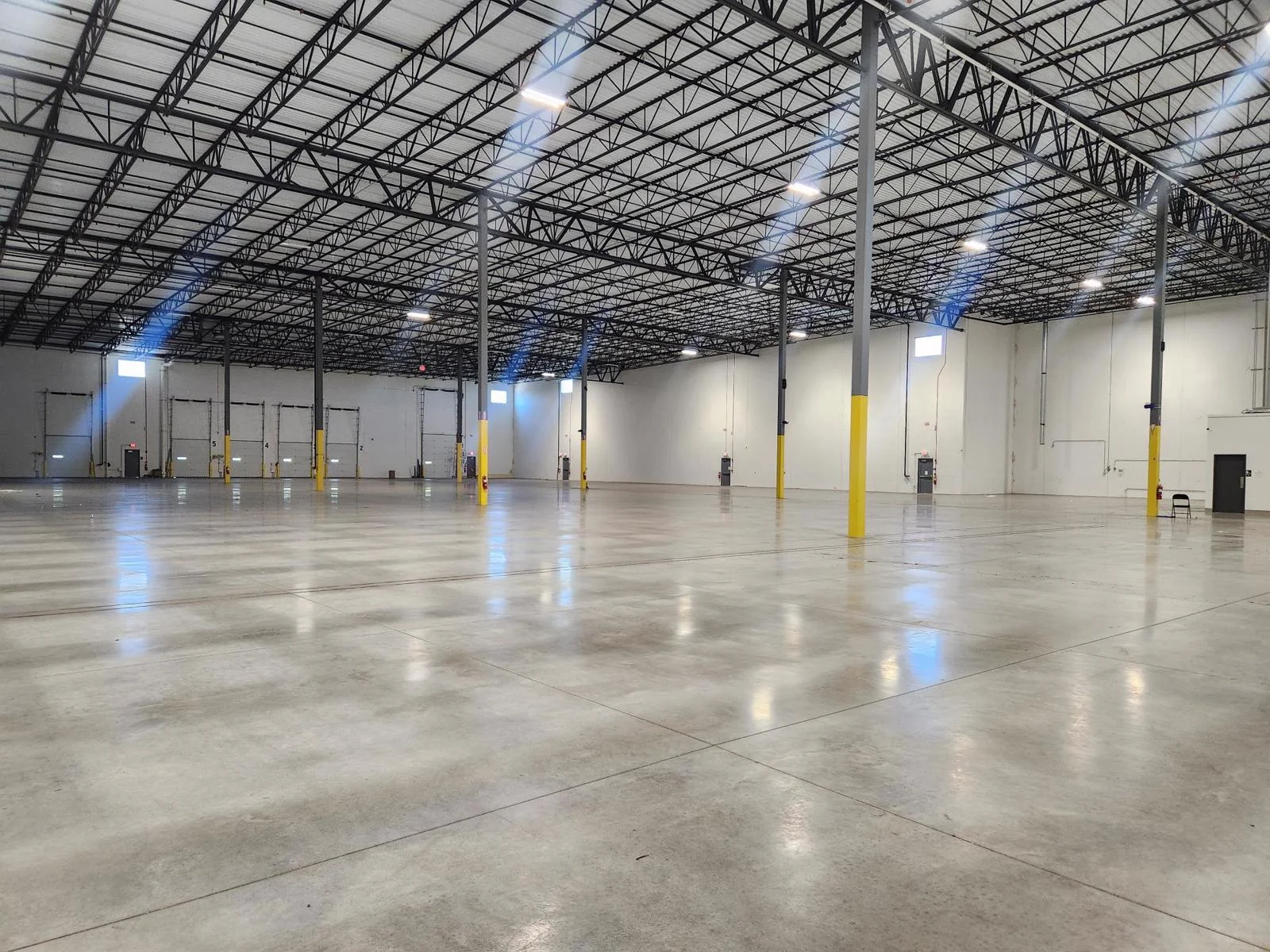 Modern Aurora Warehouse — Lease in Aurora, IL, photo 5 of 5