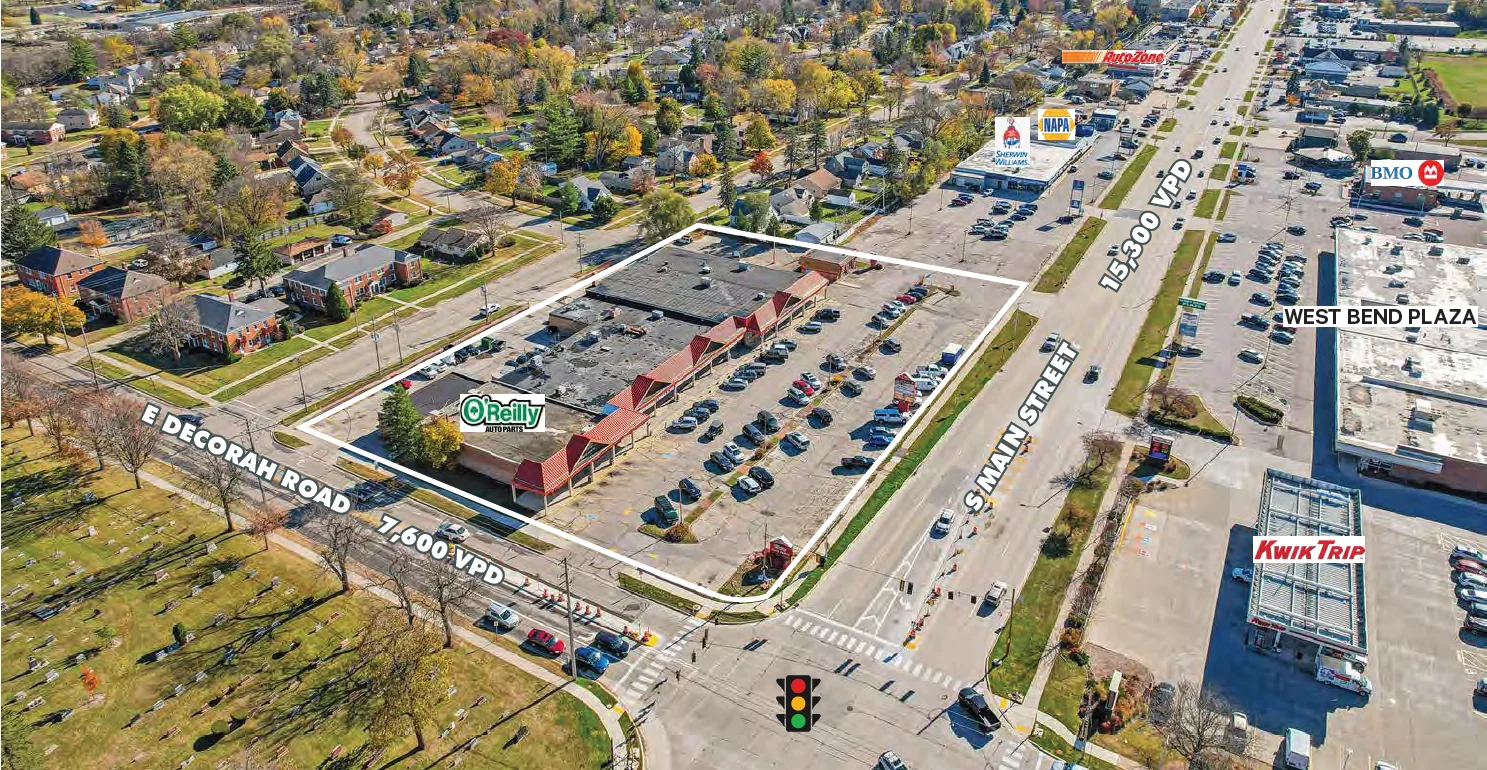 Decorah Shopping Center — Lease in West Bend, WI, photo 1 of 3