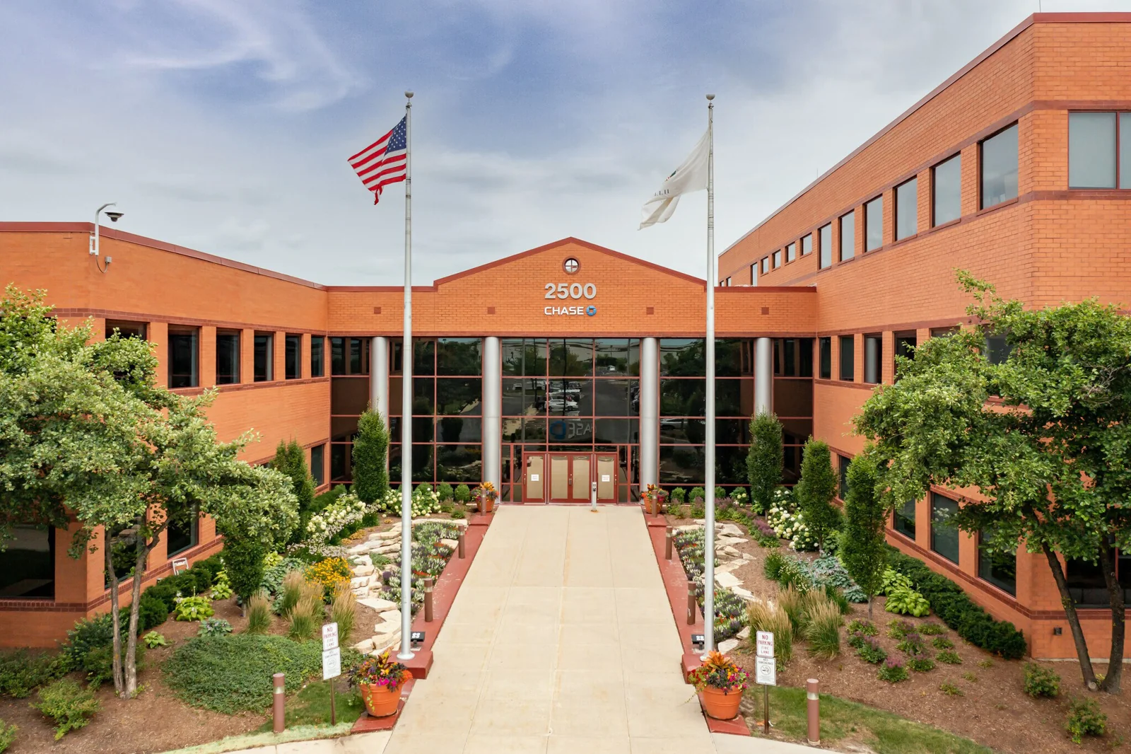 Westfield Business Park — Lease in Elgin, IL, photo 1 of 1