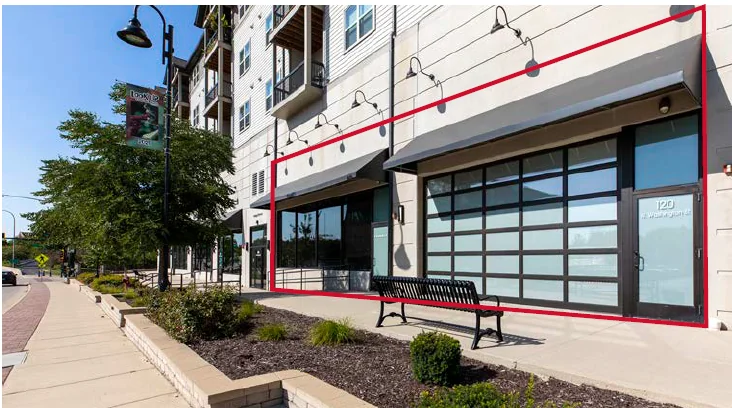 Retail in Oswego, IL — Lease in Oswego, IL, photo 3 of 3