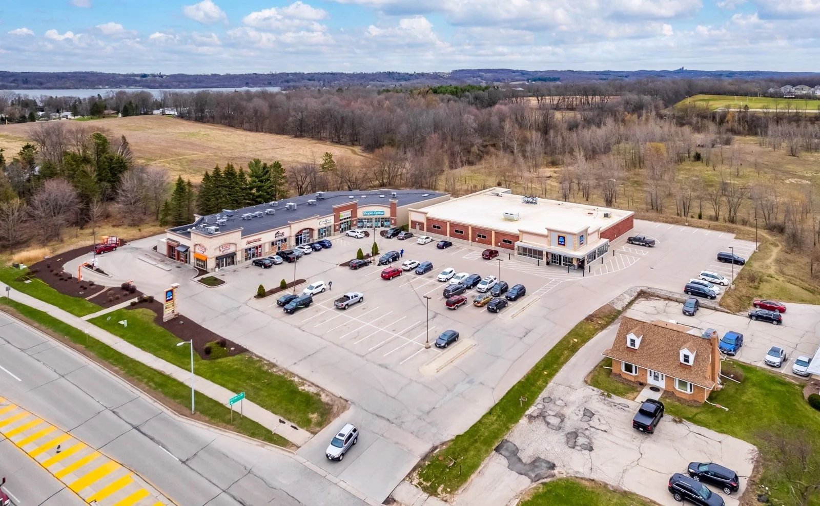 Hartford Centre — Lease in Hartford, WI, photo 3 of 4