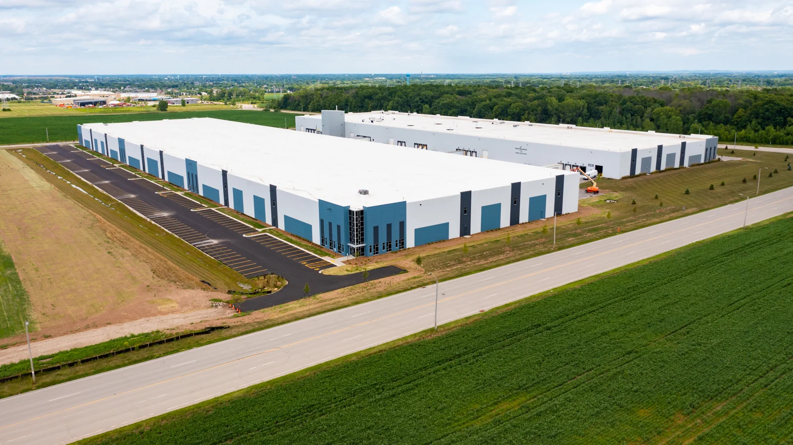 Building 2: Southpoint Commerce Park — Lease in Appleton, WI, photo 4 of 6