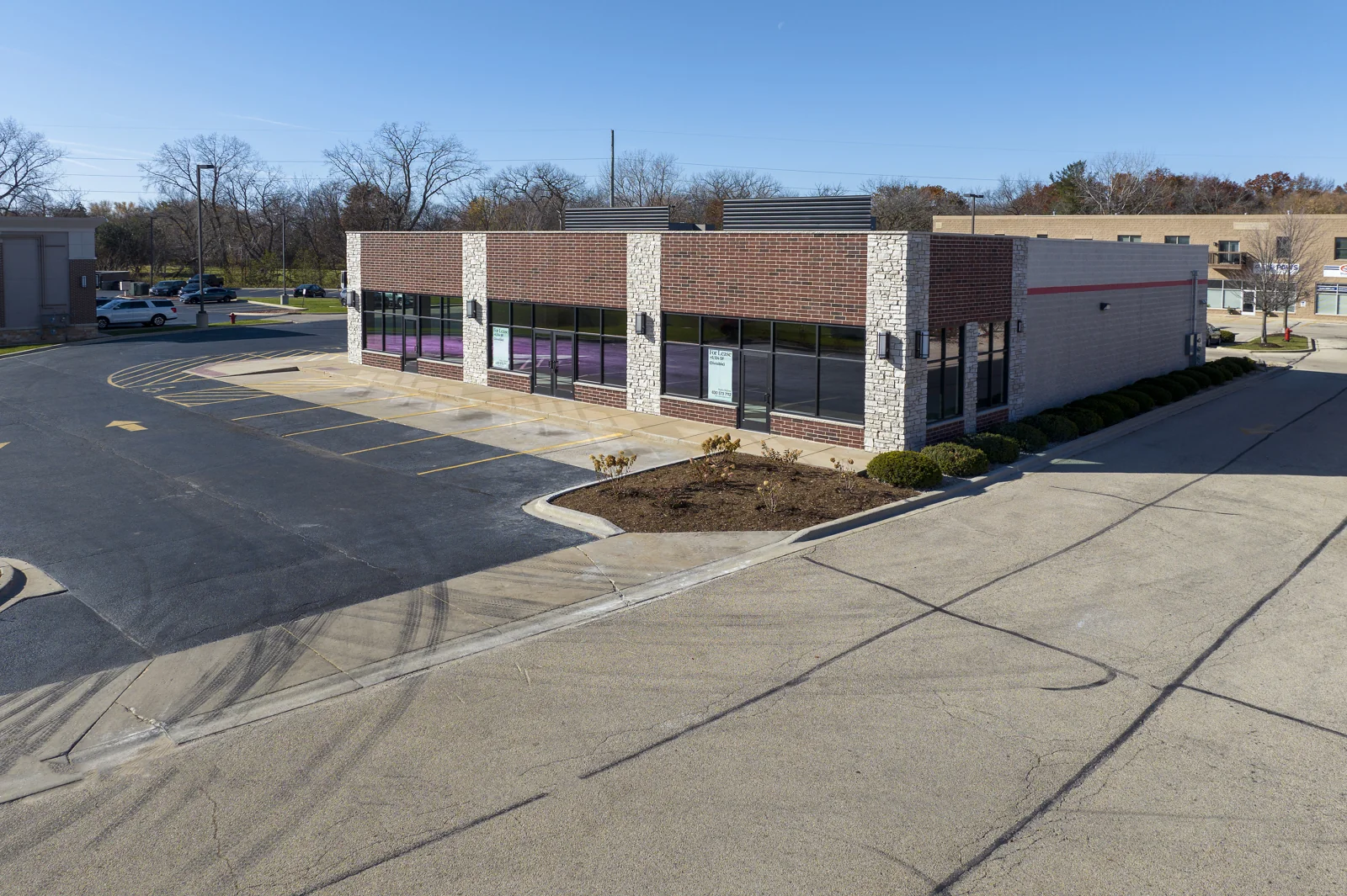 Retail in DeKalb, IL — Lease in Dekalb, IL, photo 2 of 5