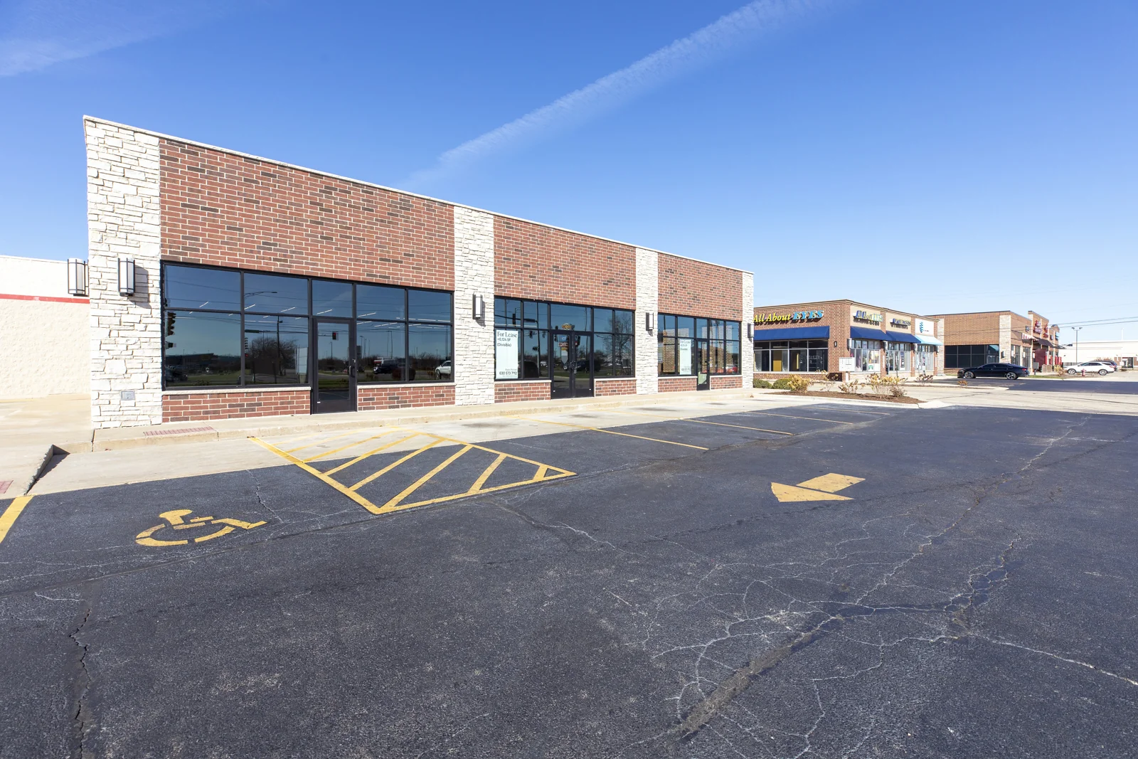 Retail in DeKalb, IL — Lease in Dekalb, IL, photo 3 of 5
