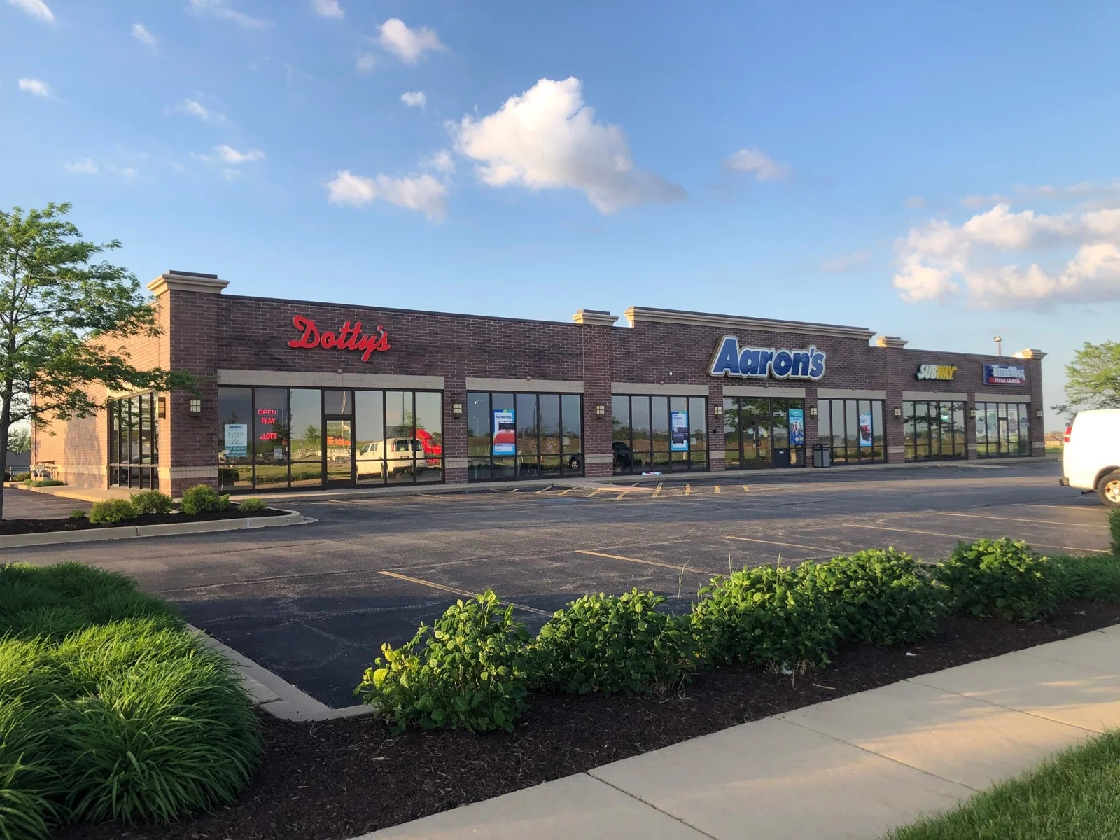 2294 Gateway Center Drive, Belvidere, IL — Lease in Belvidere, IL, photo 2 of 4