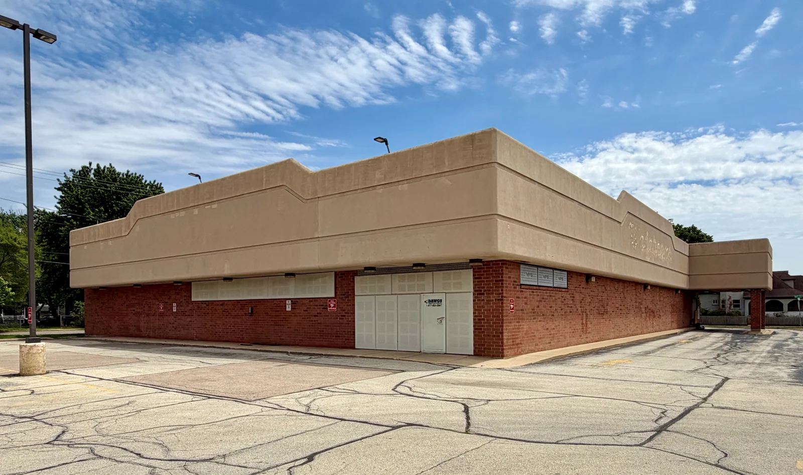 1602 Kishwaukee Street — Lease in Rockford, IL, photo 1 of 1