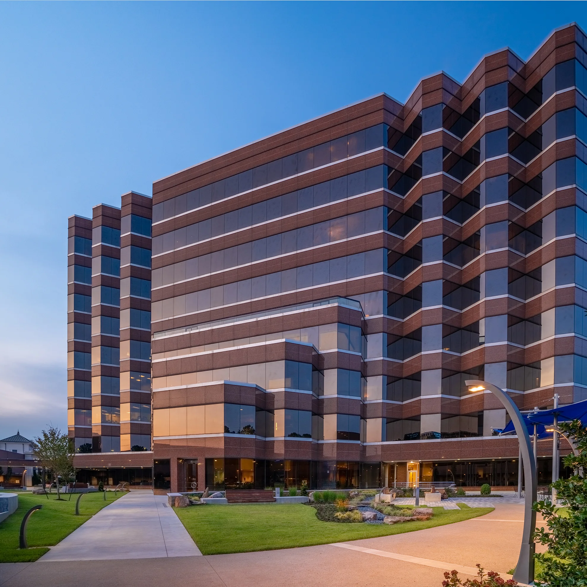 Crescent Center — Lease in Memphis, TN, photo 5 of 8