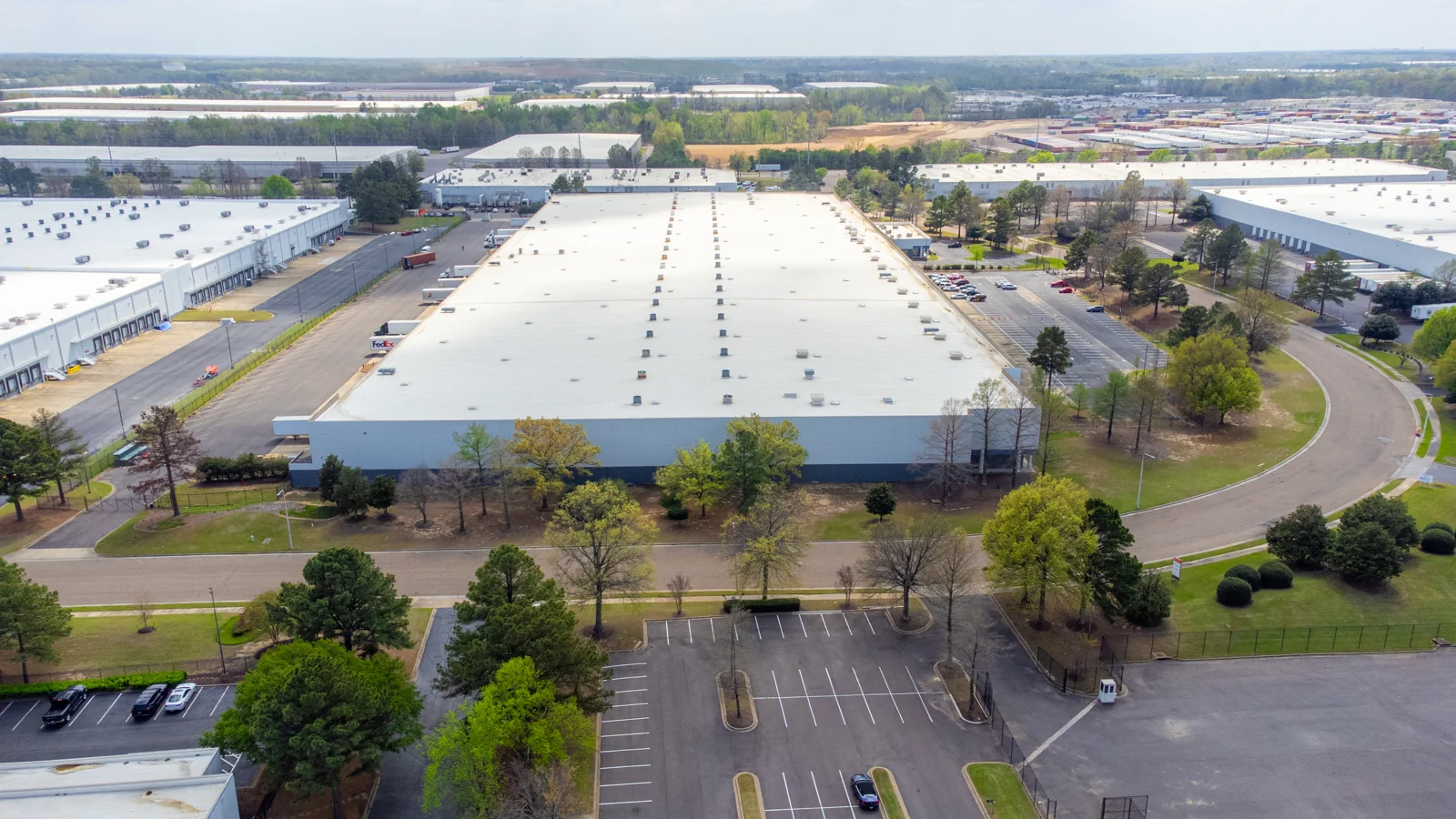 Southpark Distribution Center — Lease in Memphis, TN, photo 2 of 5