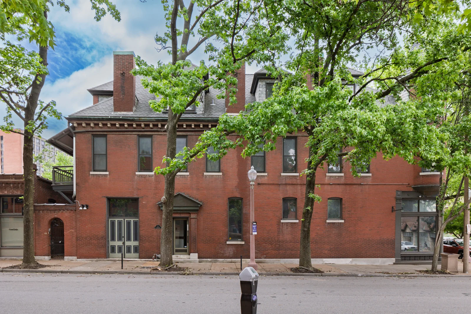 4400 Laclede & 5-11 Newstead — Sale in St. Louis, MO, photo 7 of 8