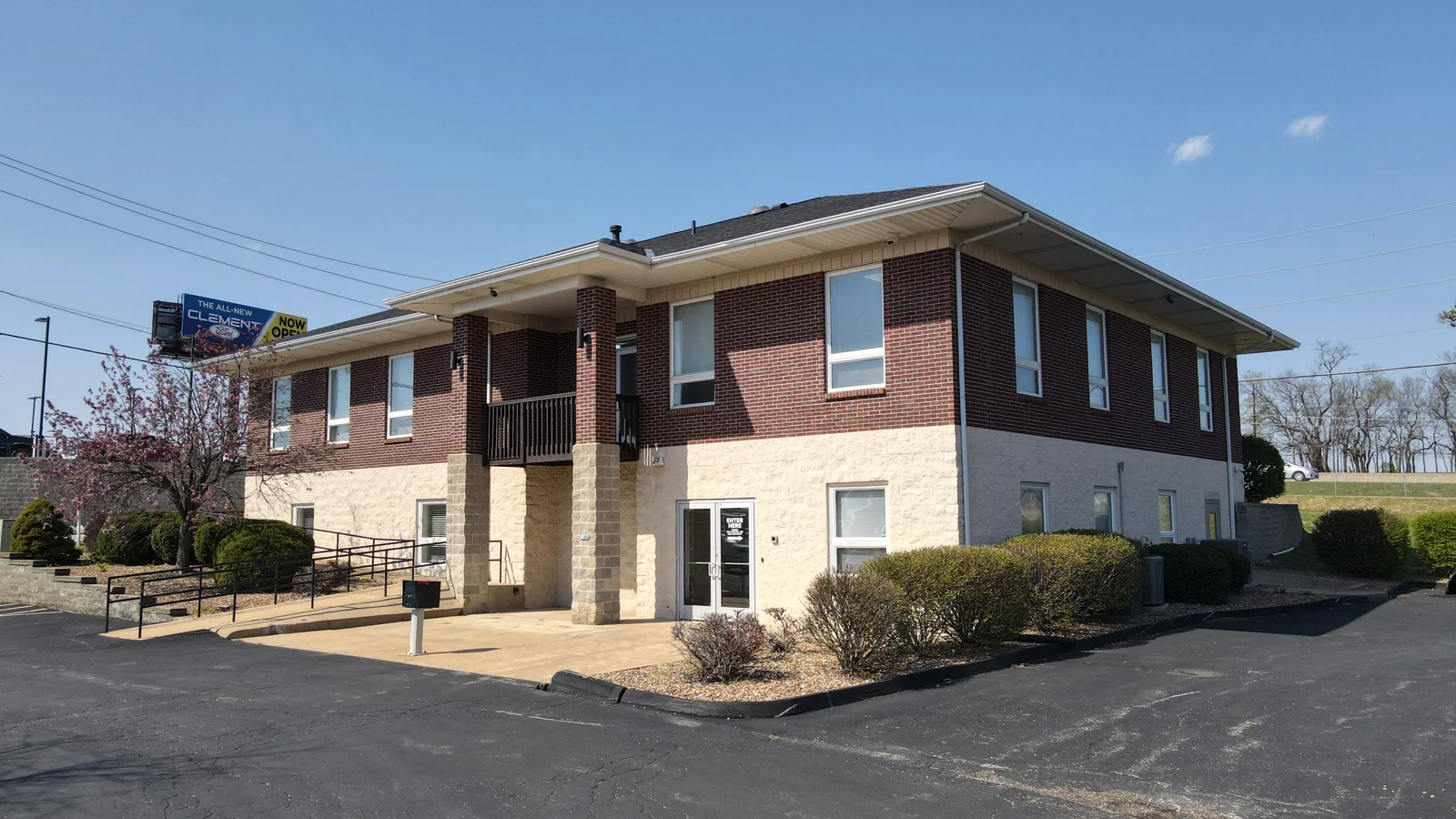 Office in Saint Charles, MO — Lease in Saint Charles, MO, photo 1 of 8