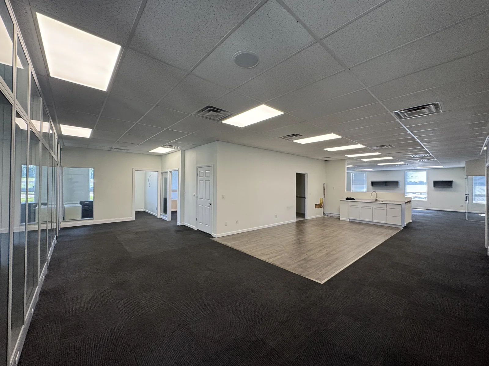 Office in Saint Charles, MO — Lease in Saint Charles, MO, photo 7 of 8