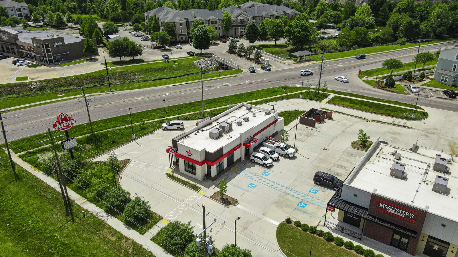 Retail in Baton Rouge, LA — Lease in Baton Rouge, LA, photo 1 of 8
