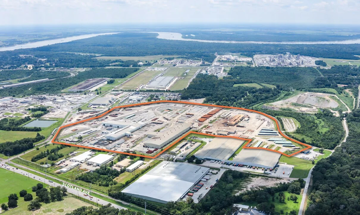 ±230k SF Rail-Served Facility (Site 2) — Sale in Baton Rouge, LA, photo 1 of 4