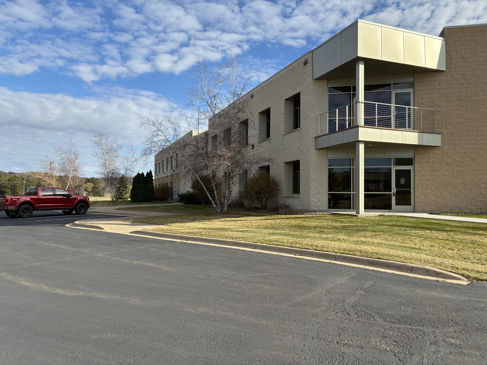 River Valley Center — Lease in River Falls, WI, photo 4 of 7