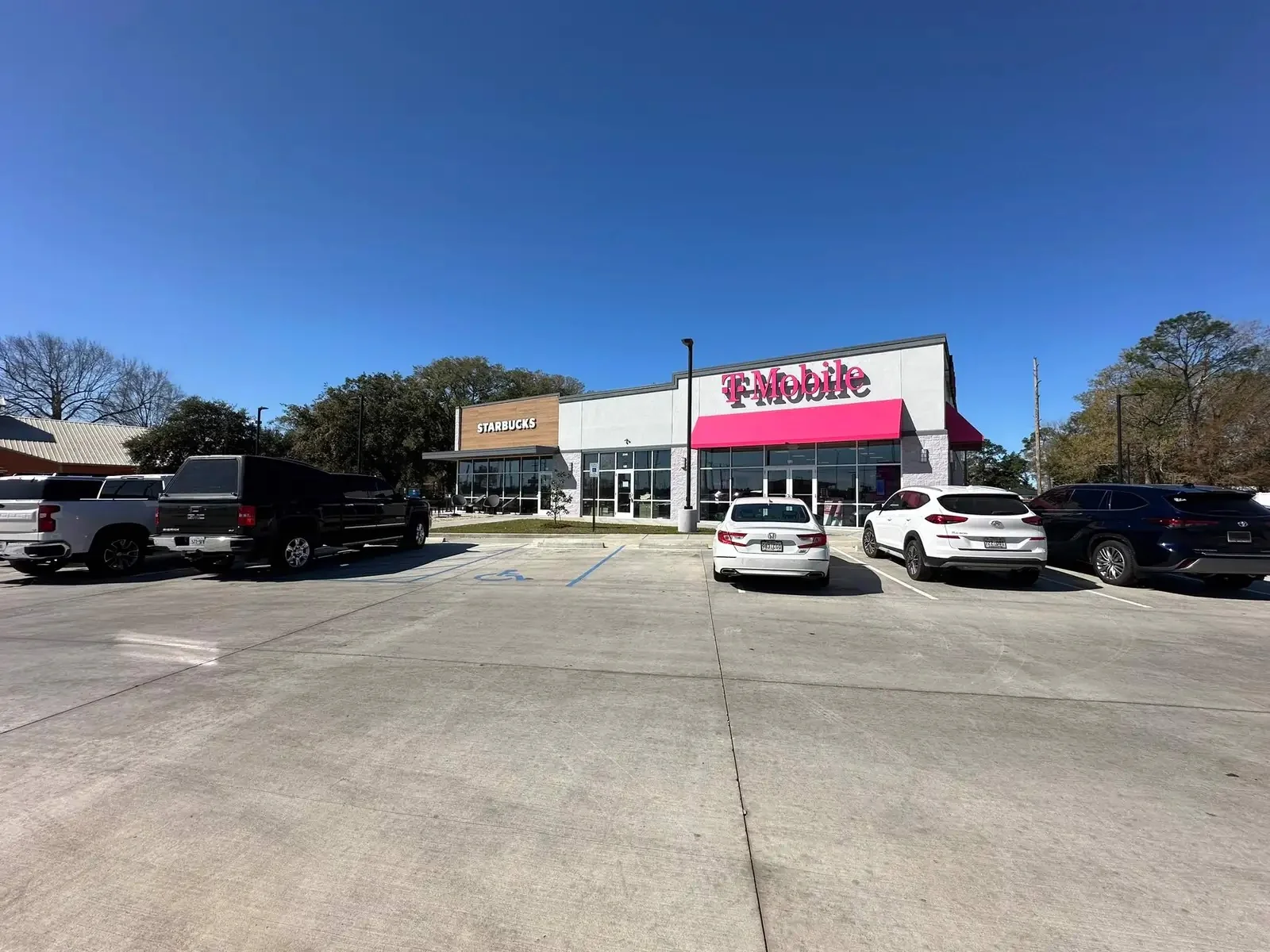 Strip Center for Lease — Lease in Crowley, LA, photo 2 of 4
