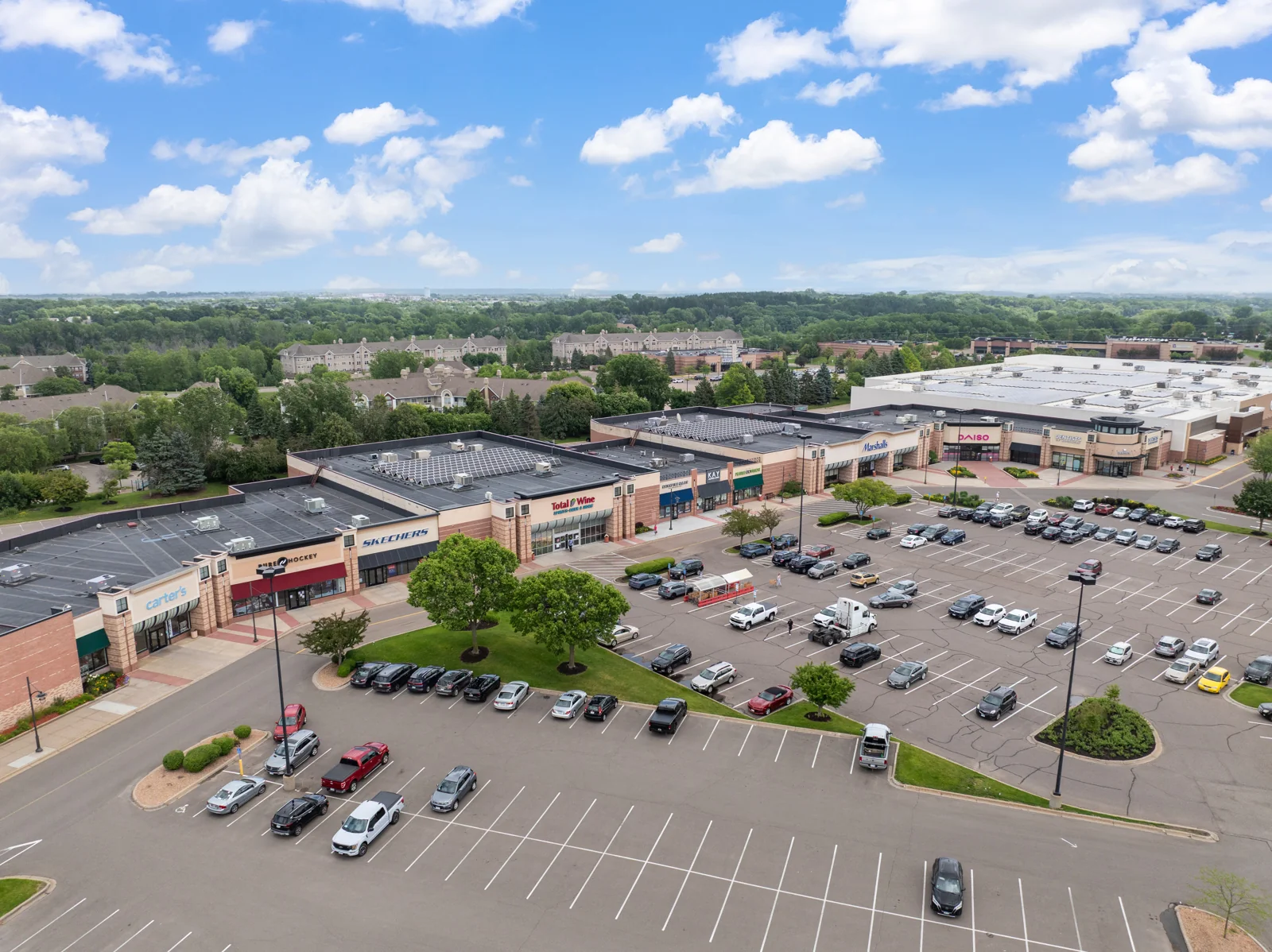 Woodbury Village — Lease in Woodbury, MN, photo 1 of 1