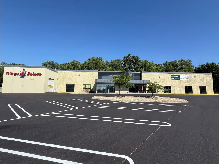 Retail in West Saint Paul, MN — Lease in West Saint Paul, MN, photo 1 of 1