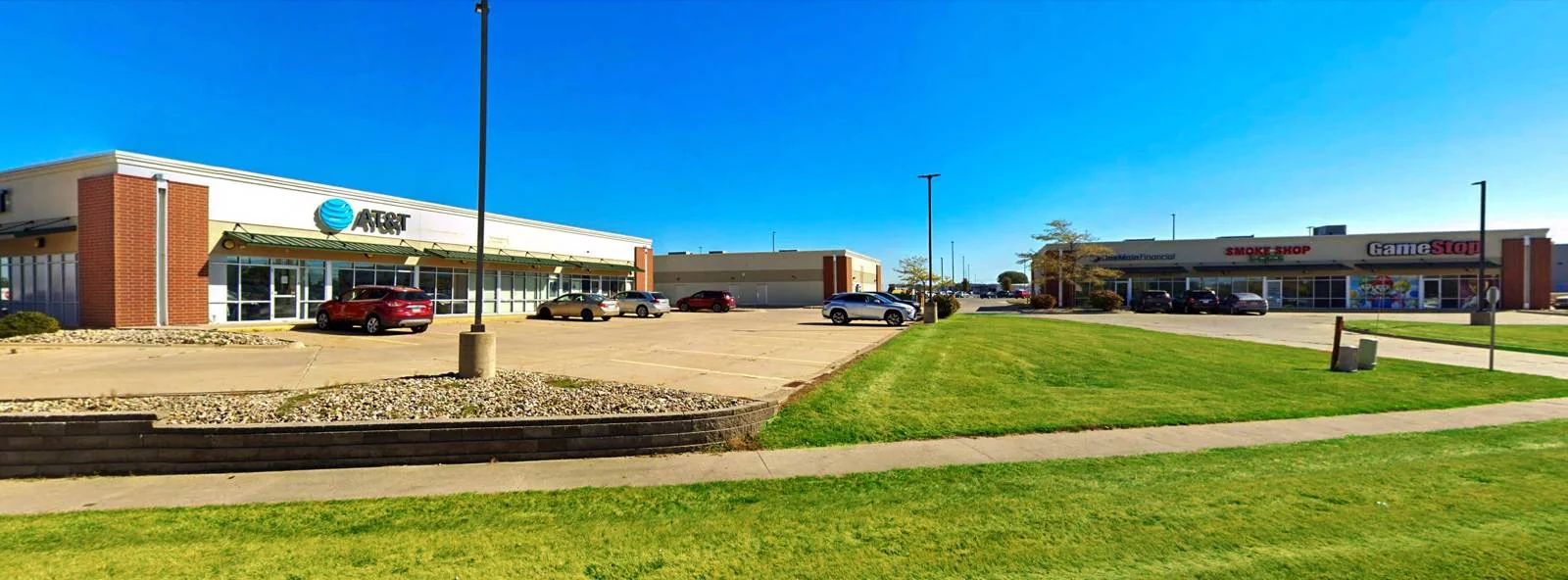 Indianhead Square Shopping Center — Lease in Mason City, IA, photo 1 of 6