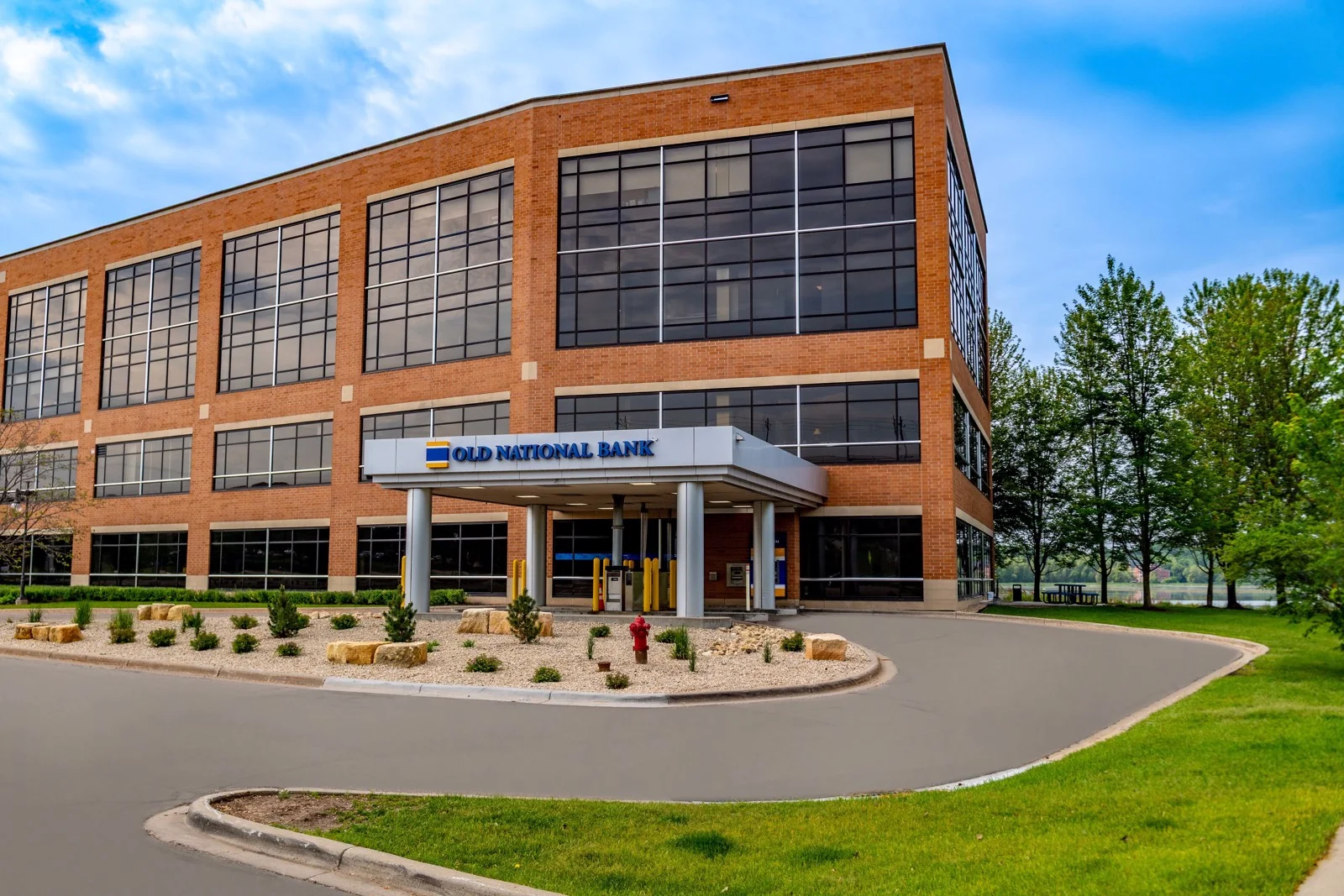 Flagship Corporate Center — Lease in Eden Prairie, MN, photo 2 of 8