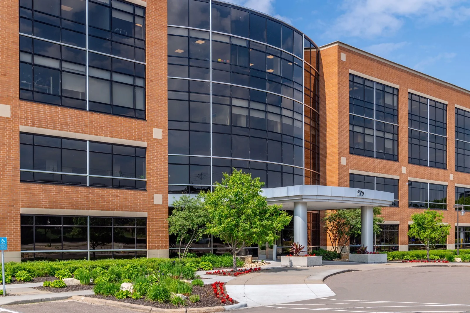 Flagship Corporate Center — Lease in Eden Prairie, MN, photo 4 of 8