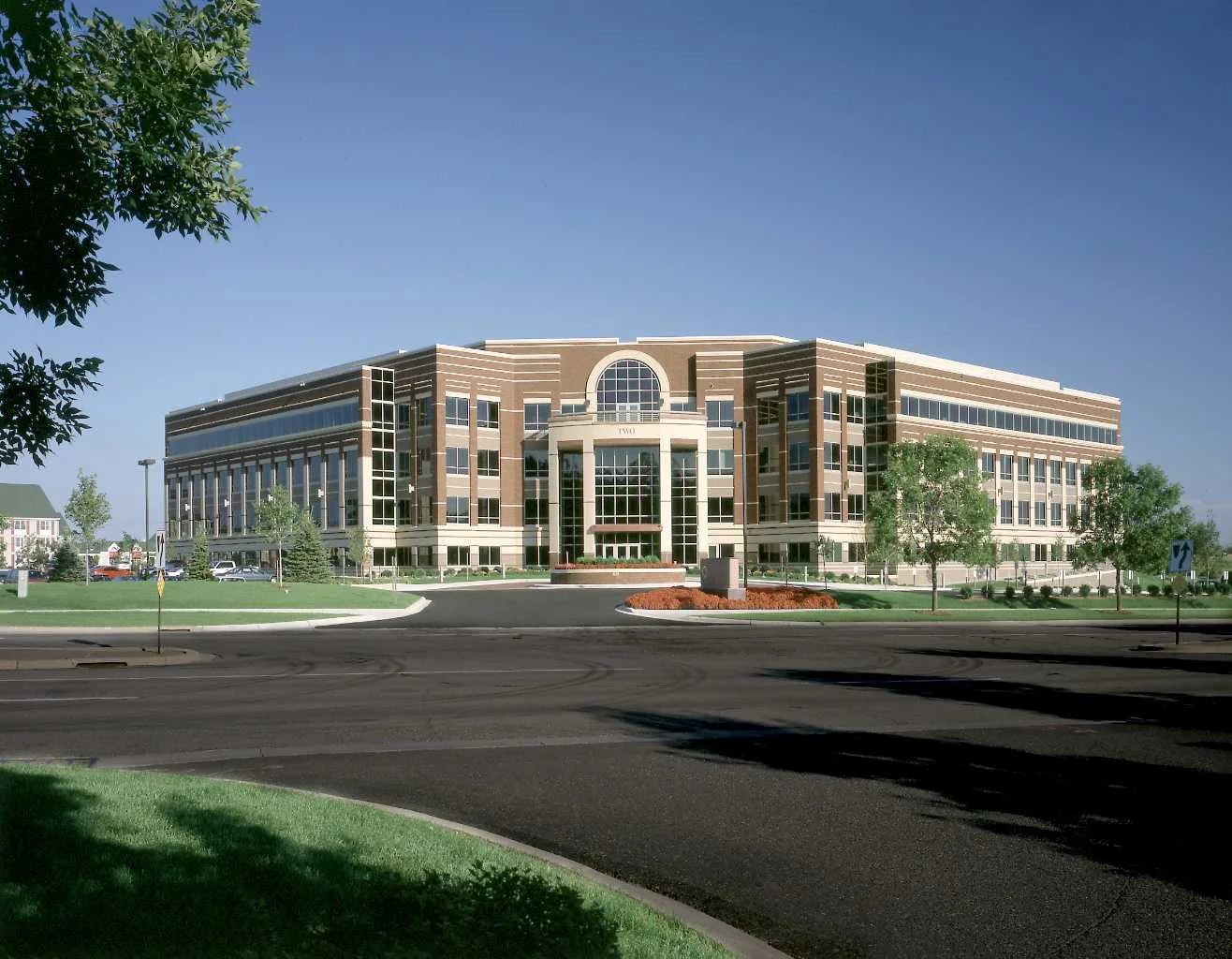 Two Carlson Parkway — Lease in Minnetonka, MN, photo 1 of 3