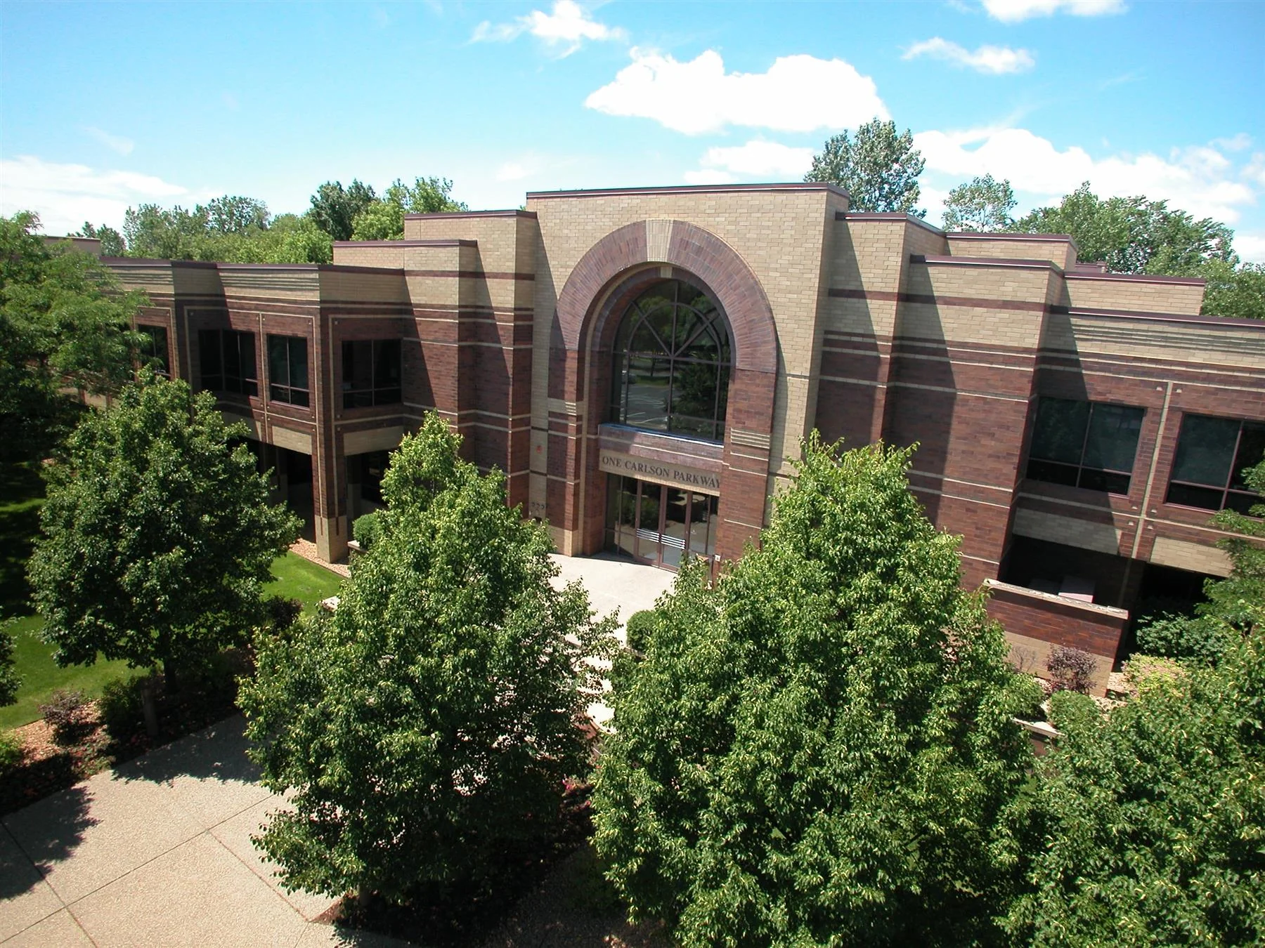 One Carlson Parkway — Lease in Plymouth, MN, photo 1 of 4