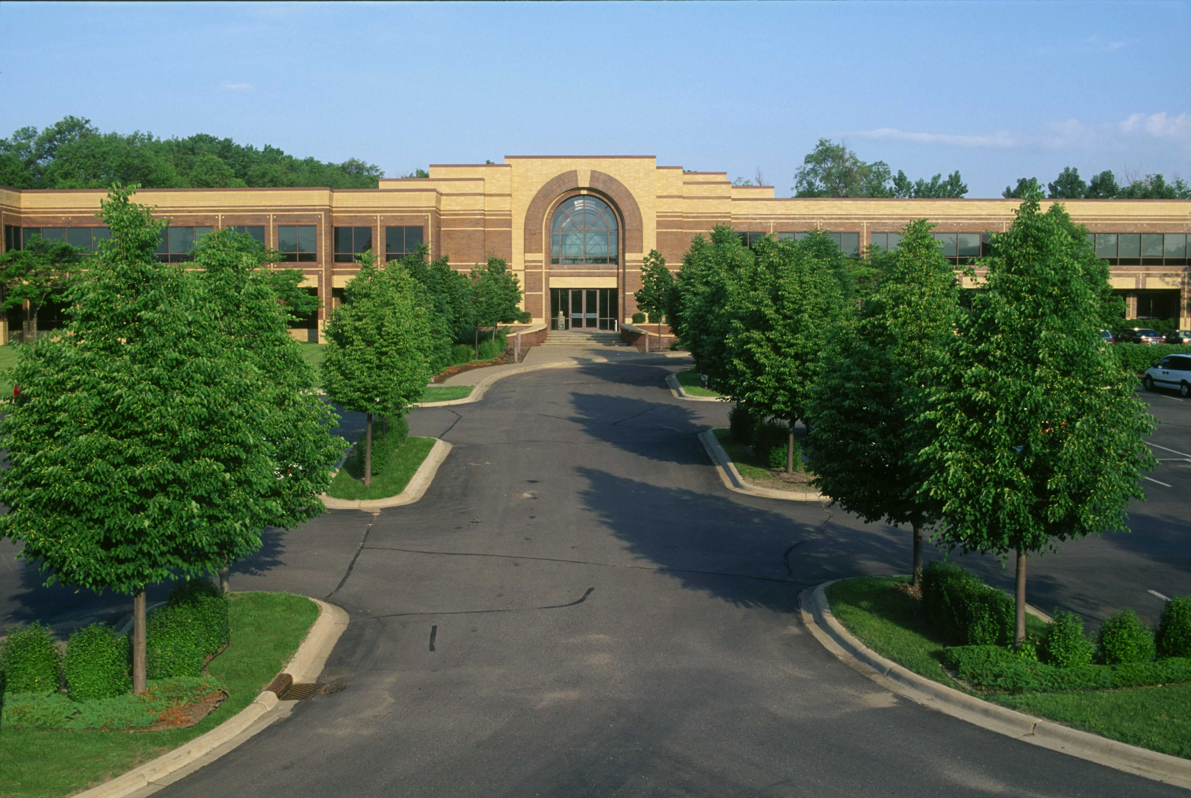 One Carlson Parkway — Lease in Plymouth, MN, photo 2 of 4