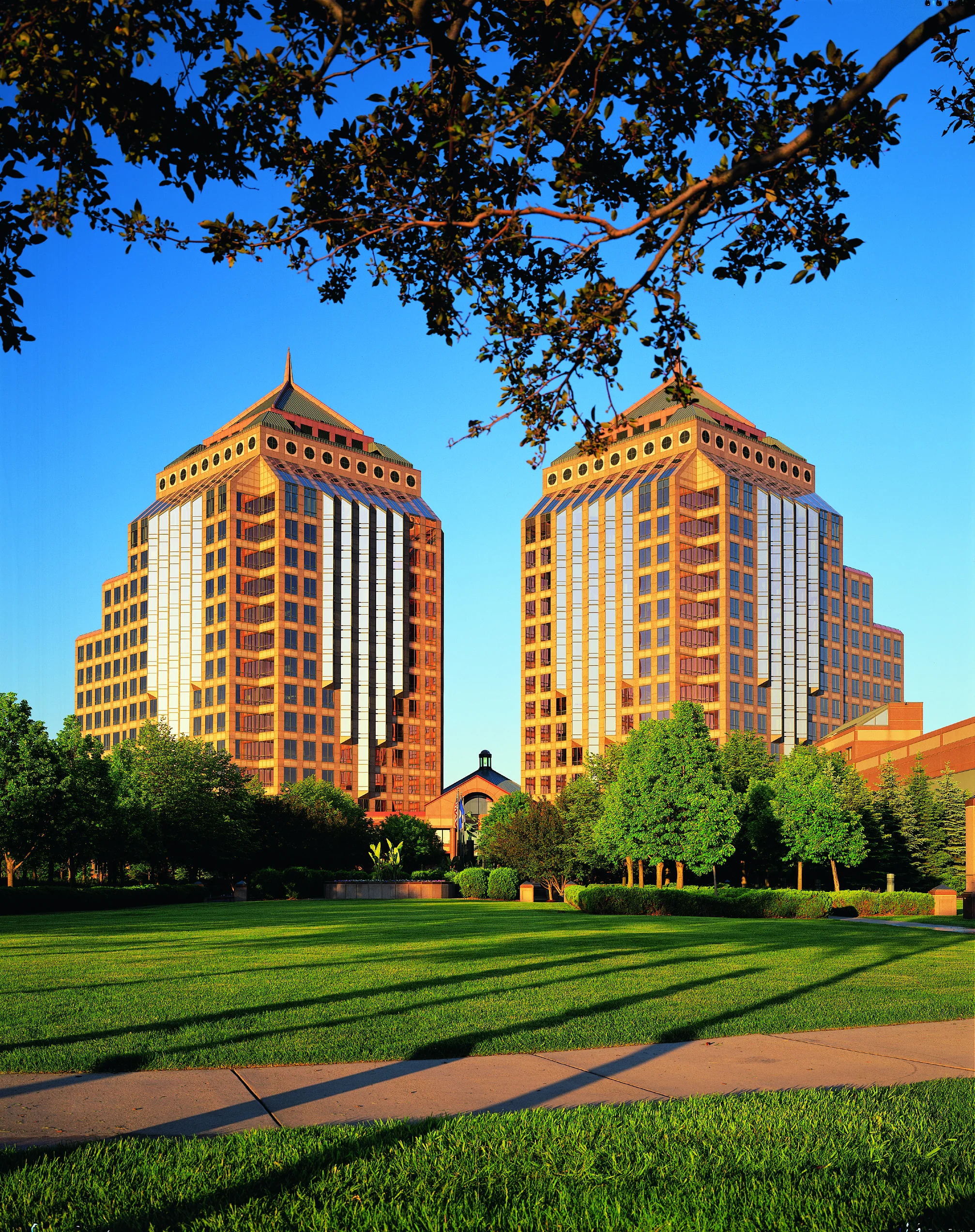 601 Tower at Carlson Center — Lease in Minnetonka, MN, photo 3 of 6