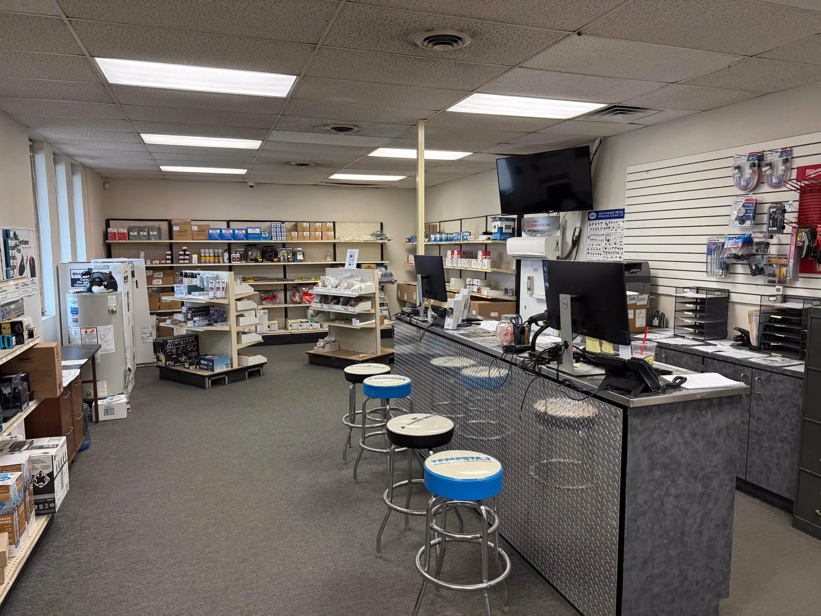 5727 NE 16th St — Lease in Des Moines, IA, photo 5 of 8