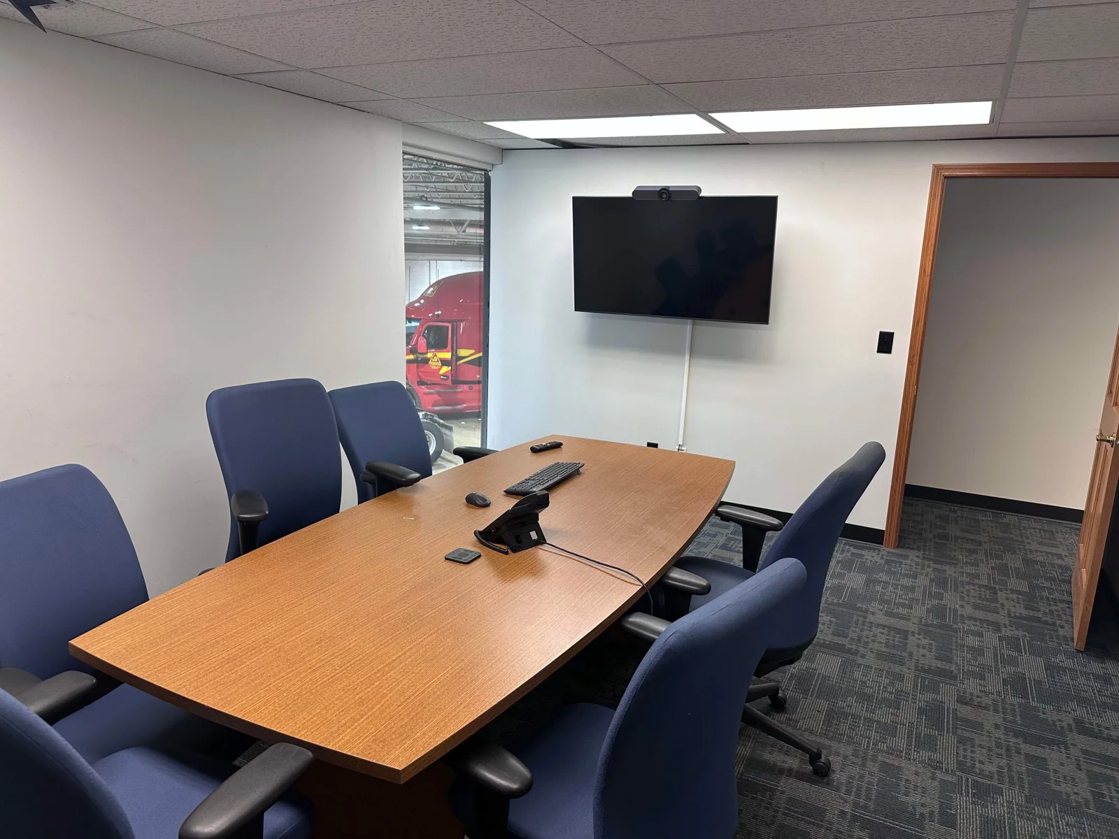 5325 NE 14th St — Lease in Des Moines, IA, photo 2 of 8