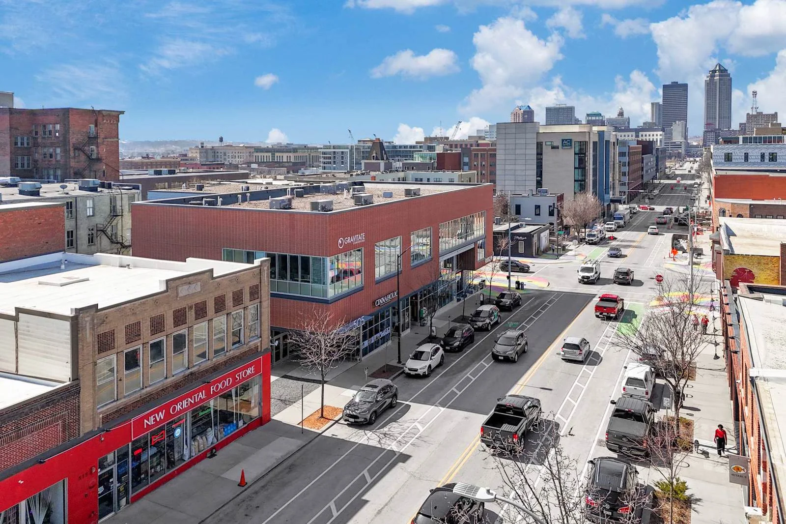 Retail in Des Moines, IA — Lease in Des Moines, IA, photo 2 of 8